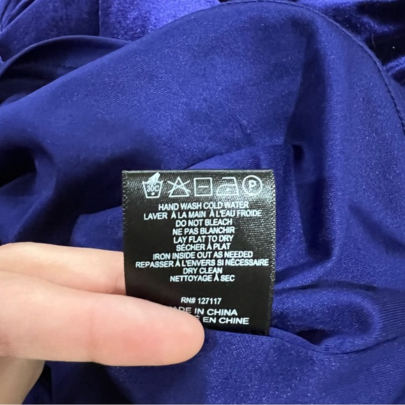 ONE33 Social The Maria Puff-Shoulder Cutout Velvet Mini Dress Size 8 - Picture 8 of 10